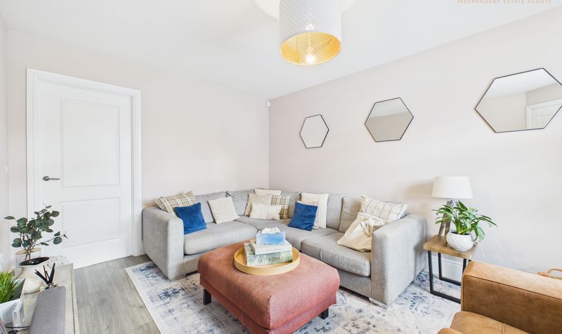 Gold Court, Saighton, CH3