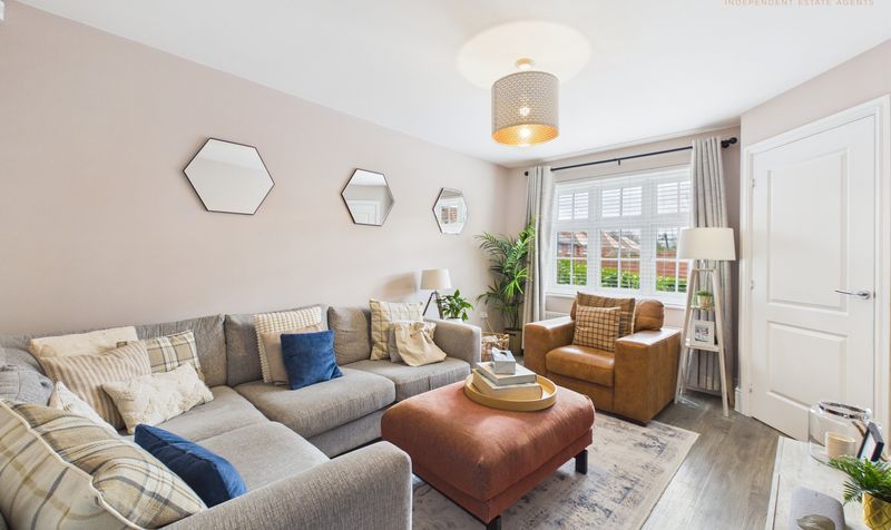 Gold Court, Saighton, CH3