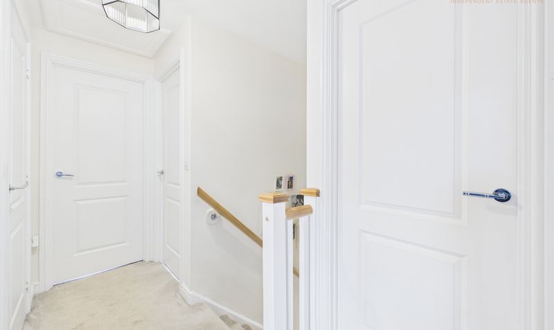 Gold Court, Saighton, CH3