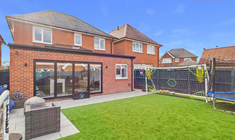 Gold Court, Saighton, CH3