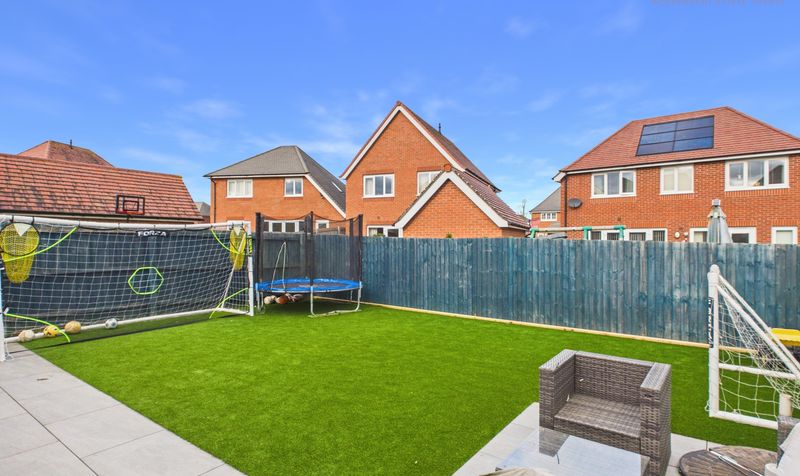Gold Court, Saighton, CH3