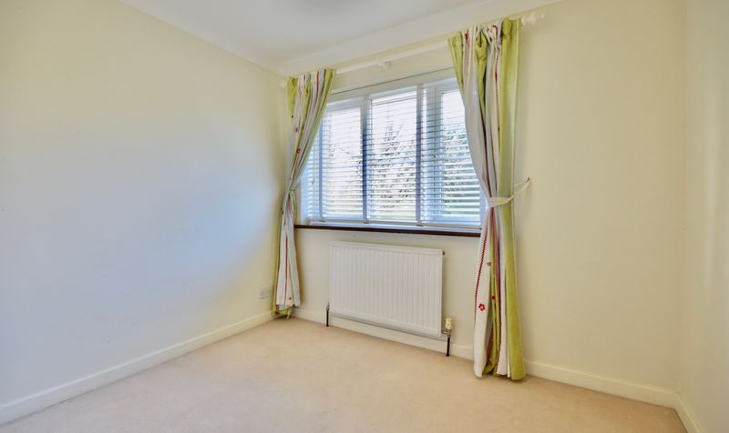 Harriotts Lane, Ashtead, KT21