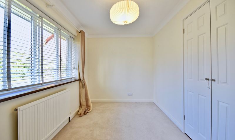 Harriotts Lane, Ashtead, KT21