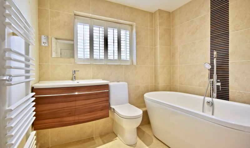 Harriotts Lane, Ashtead, KT21