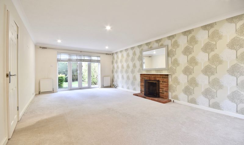 Harriotts Lane, Ashtead, KT21