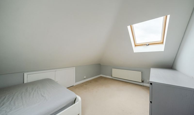 The Greenway, Epsom, KT18