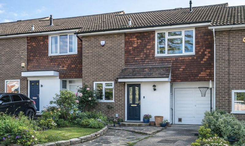 Montrouge Crescent, Epsom, KT17