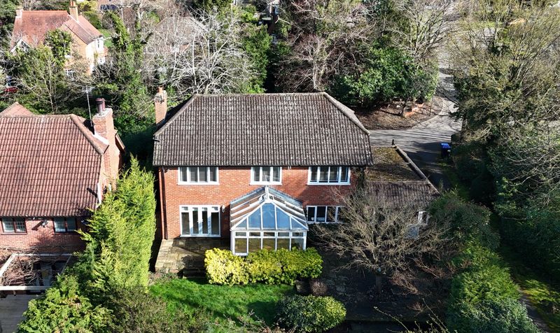 Harriotts Lane, Ashtead, KT21