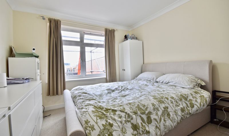 Leret Way, Royal Swan Quarter Leret Way, KT22