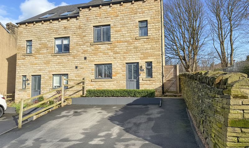 Lillands Lane, Brighouse, HD6