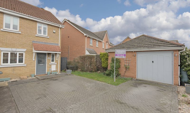 3 Bedroom House For Sale &ndash; Signal Close, Henlow, SG16