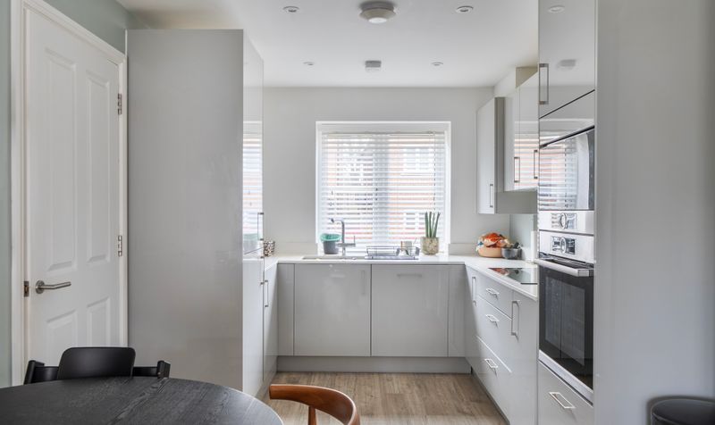 Ceres Crescent, Epsom, KT17