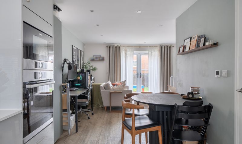 Ceres Crescent, Epsom, KT17