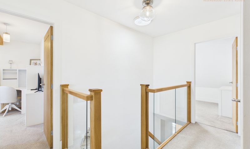 Lakeside Close, Upton, CH2