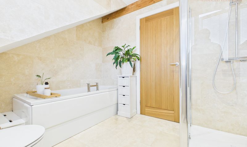 Lakeside Close, Upton, CH2