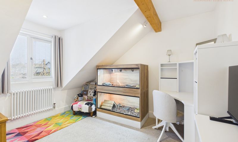 Lakeside Close, Upton, CH2