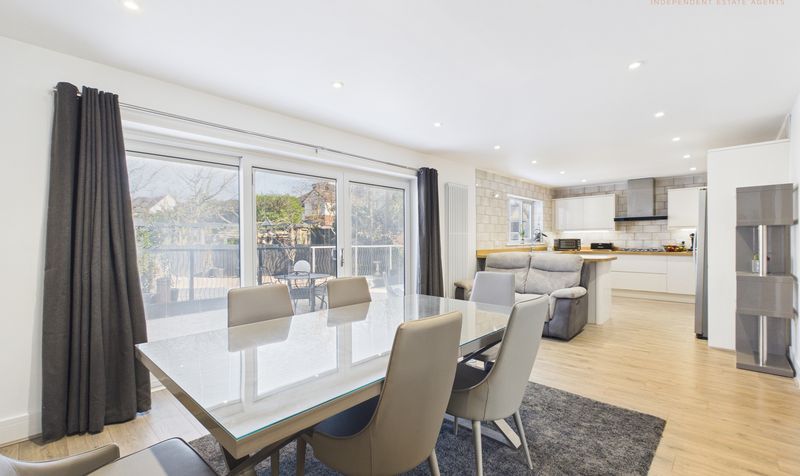 Lakeside Close, Upton, CH2