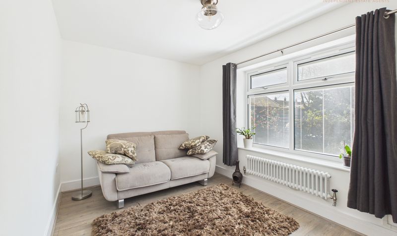 Lakeside Close, Upton, CH2