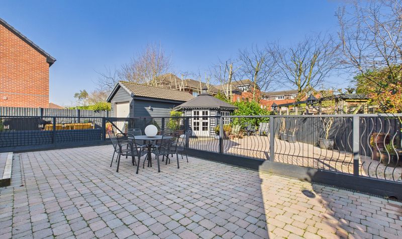 Lakeside Close, Upton, CH2