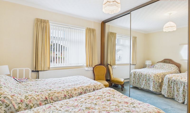 Kendal Close, Newton, CH2