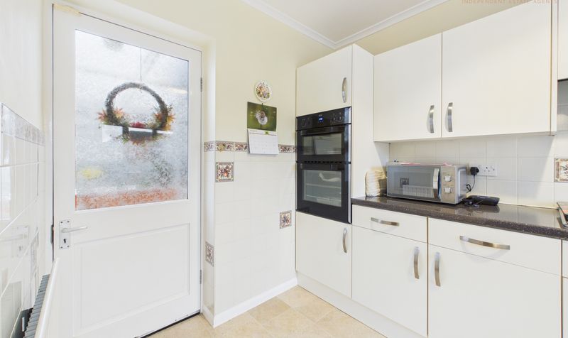 Kendal Close, Newton, CH2