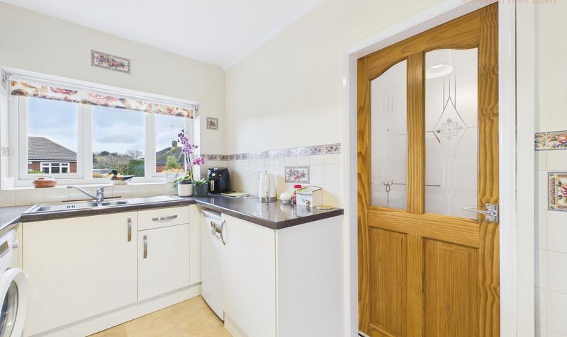 Kendal Close, Newton, CH2