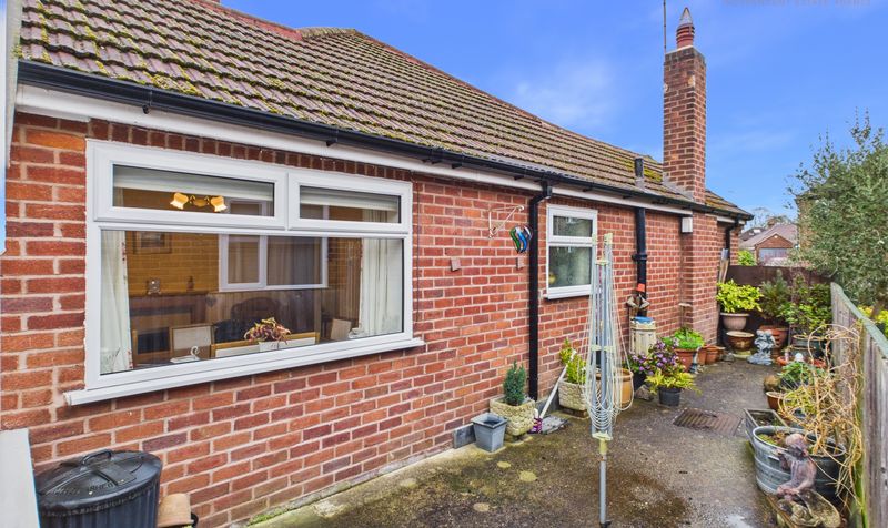 Kendal Close, Newton, CH2