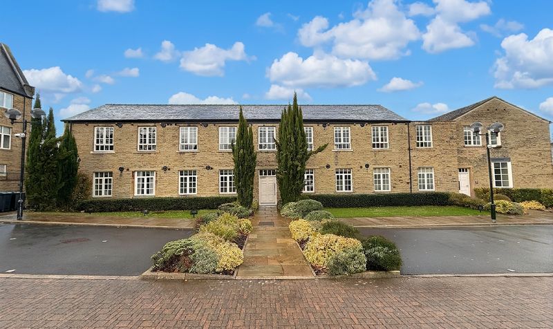 Whitley Willows, Lepton, HD8