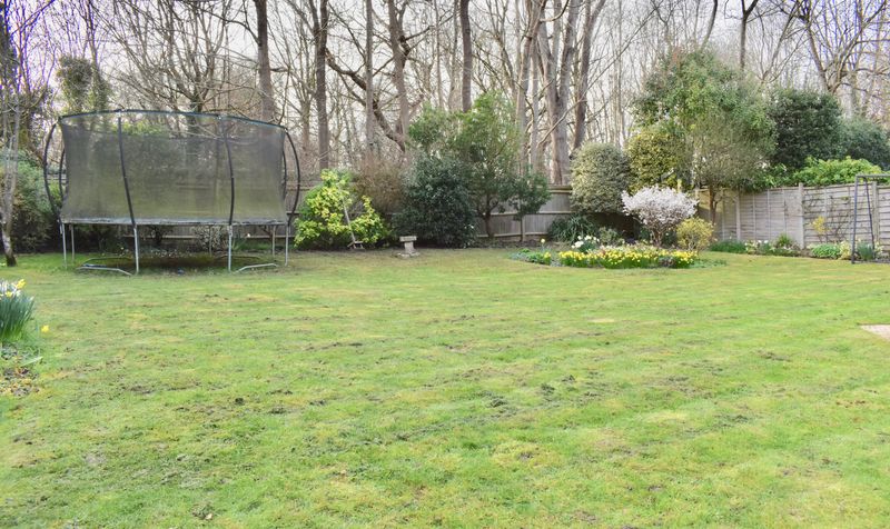 Pauls Place, Ashtead, KT21