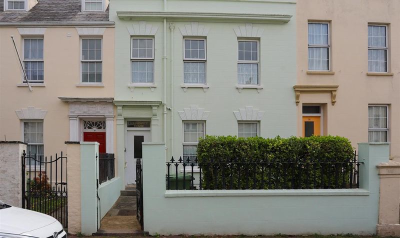 Flat 3 16 Clarendon Road