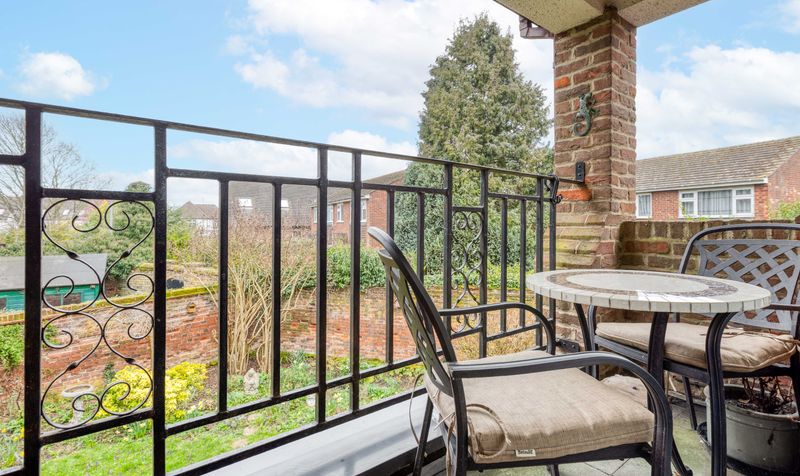 2 Bedroom Retirement Property For Sale &ndash; Riddell Gardens, Baldock, SG7 3