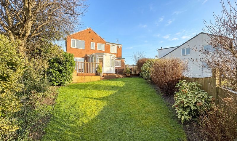 Larkhill Avenue, Cleckheaton, BD19