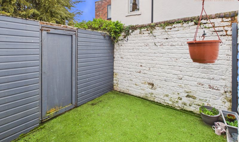 Wards Terrace, Hoole, CH2