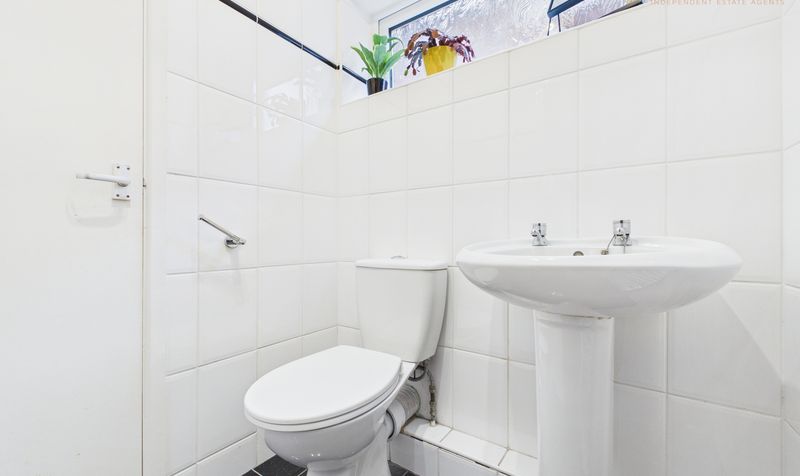 Weaver Grove, Mickle Trafford, CH2