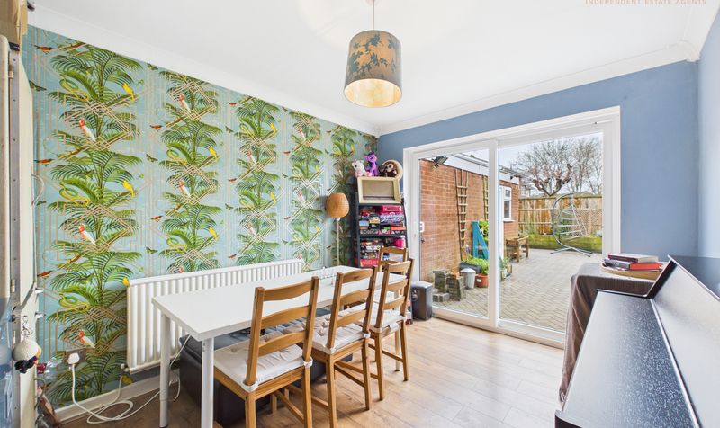 Weaver Grove, Mickle Trafford, CH2