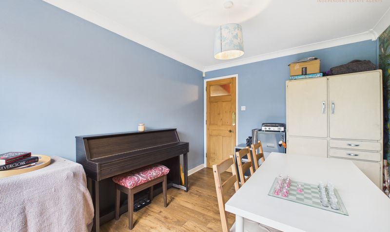 Weaver Grove, Mickle Trafford, CH2