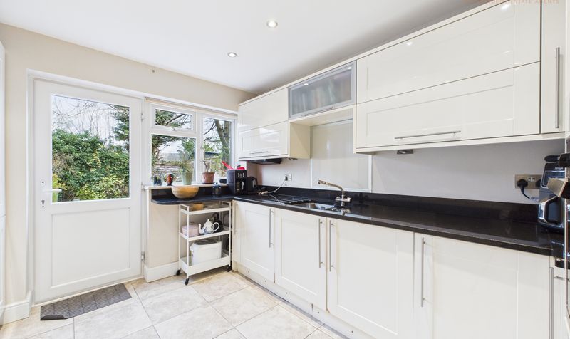 Weaver Grove, Mickle Trafford, CH2