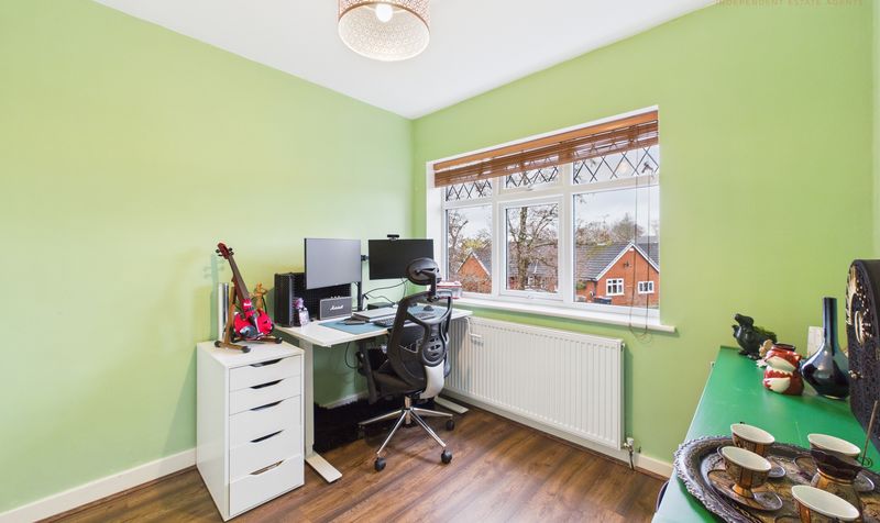 Weaver Grove, Mickle Trafford, CH2
