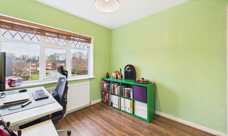 Weaver Grove, Mickle Trafford, CH2