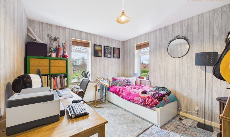 Weaver Grove, Mickle Trafford, CH2