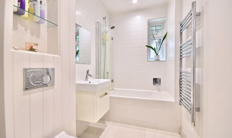 Harriotts Drive, Ashtead, KT21