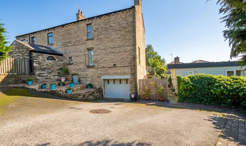 Lascelles Hall Road, Huddersfield, HD5