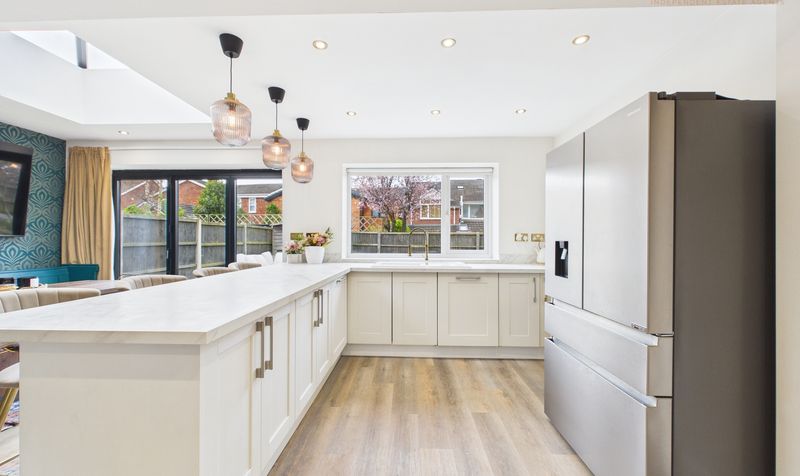 Meadowfield Road, Westminster Park, CH4