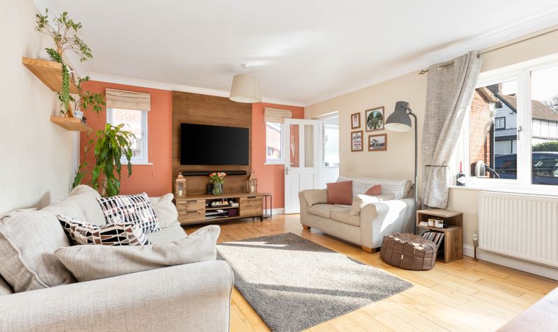 3 Bedroom House For Sale &ndash; Stevenage Road, Little Wymondley, SG4 3