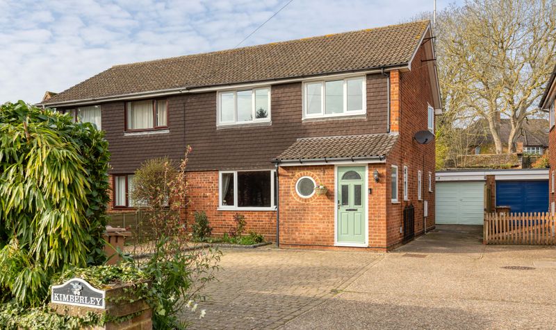 3 Bedroom House For Sale &ndash; Stevenage Road, Little Wymondley, SG4