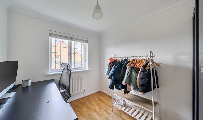 Lady Harewood Way, Epsom, KT19