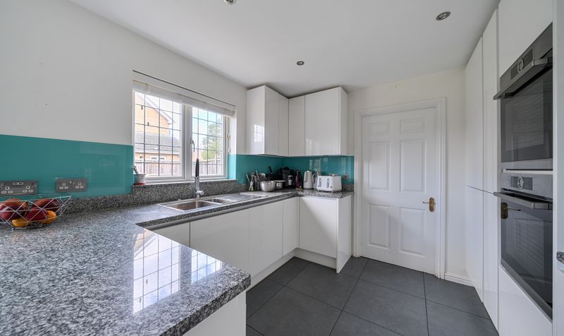 Lady Harewood Way, Epsom, KT19