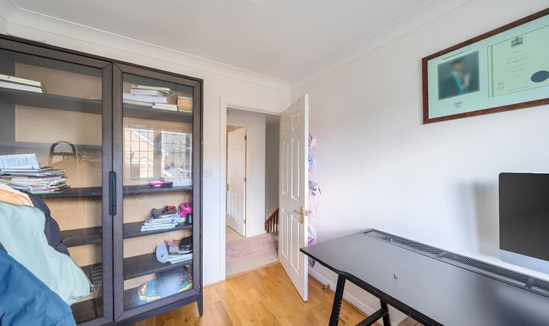 Lady Harewood Way, Epsom, KT19