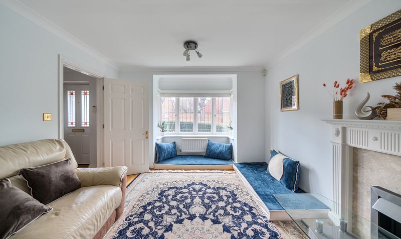 Lady Harewood Way, Epsom, KT19