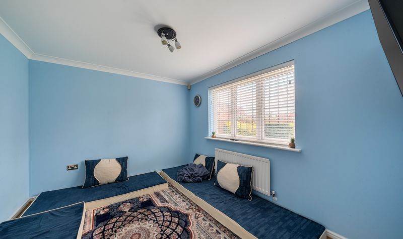 Lady Harewood Way, Epsom, KT19